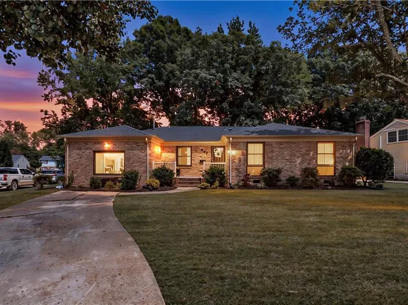 443 Putney Ln, Newport News, VA 23602