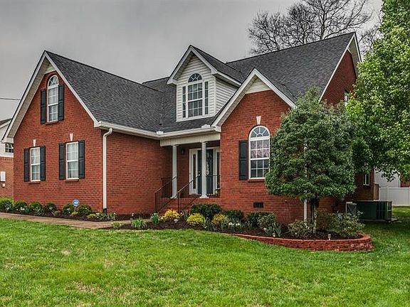2nd image of 819 Balleycastle Dr