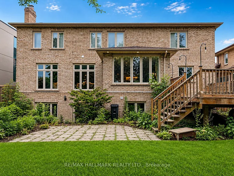 51 Risebrough Ave — Photo 31