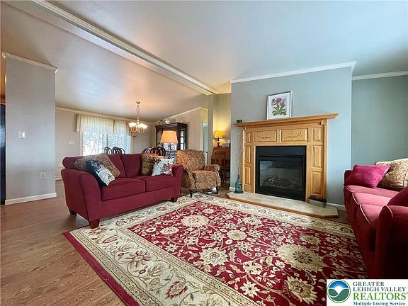 5th image of 41 Spring Rd