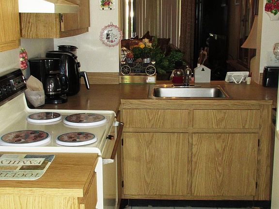 2nd image of 3900 Vine Trl APT C
