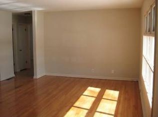 8302 E 86th Ter, Raytown, MO 64138