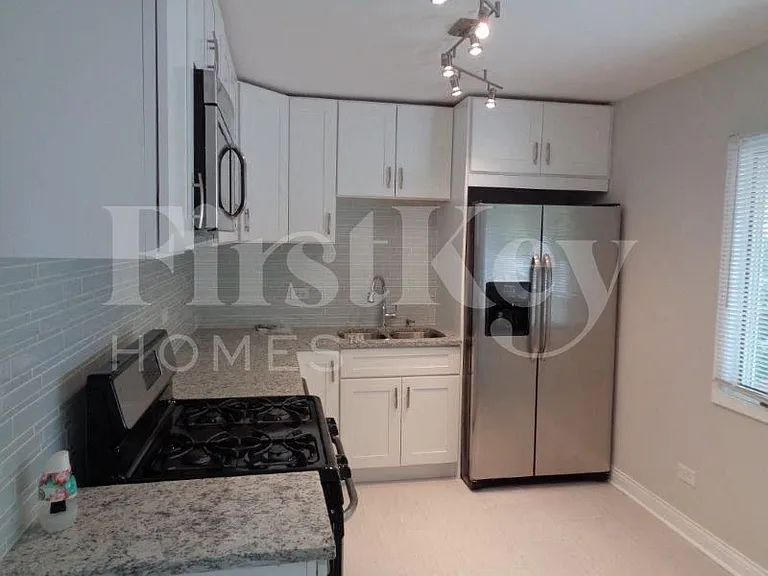 451 E Mulberry Ct — Photo 6