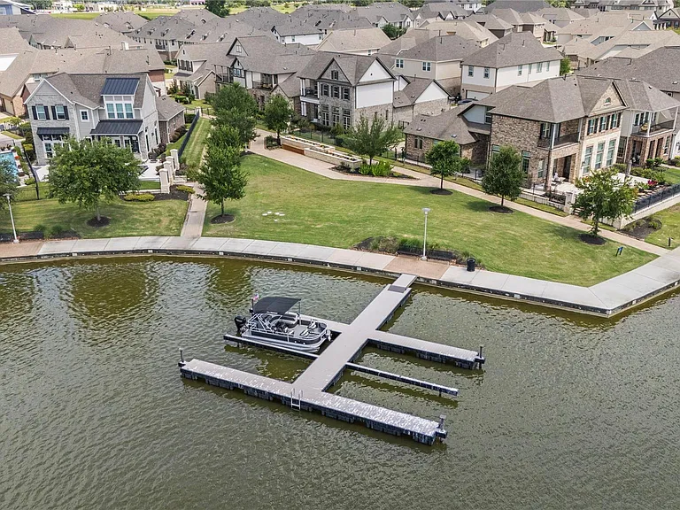 9679 Towne Lake Pkwy — Photo 26
