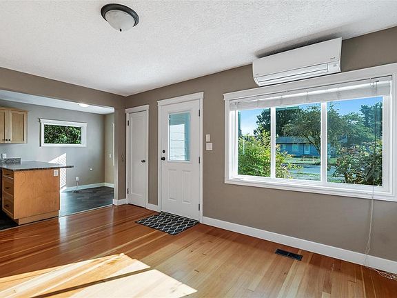 5th image of 355 Beech Ave