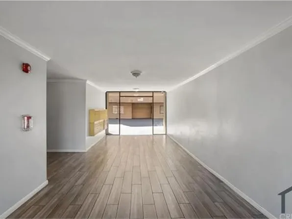 10901 Laurel Canyon Blvd, San Fernando, CA 91340