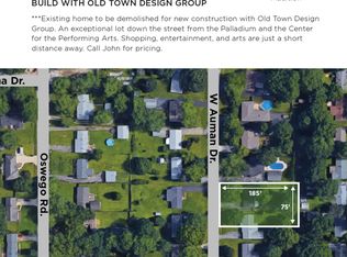 831 W Auman Dr, Carmel, IN
