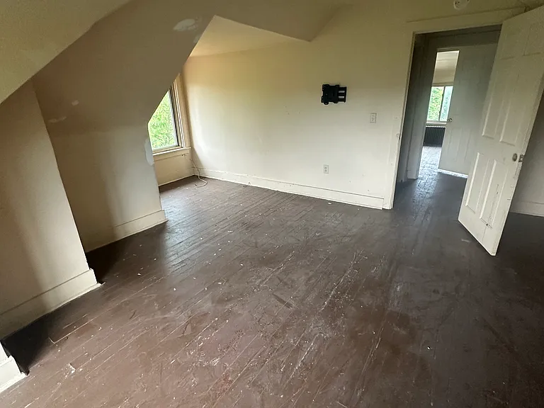 236 Spencer Ave #2 — Photo 17