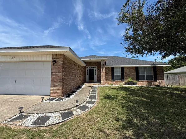 5123 Whitehurst Ln, Crestview, FL 32536