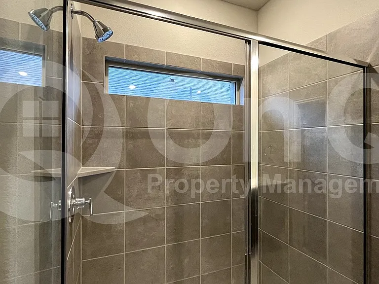 1608 Lannon Ln — Photo 29