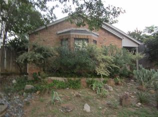 2708 Bridge Lake Dr, Irving, TX 75060