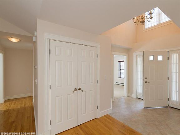 4th image of 120 Grandview Dr #6