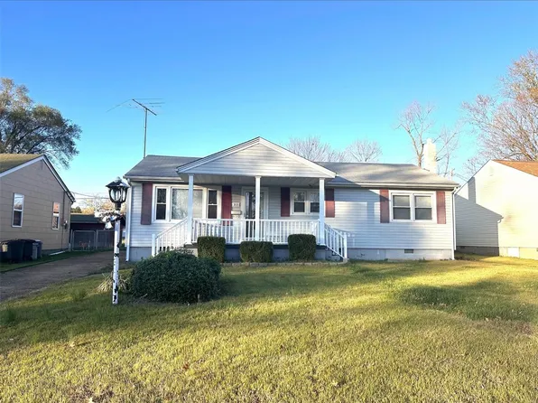 313 Spruce St, Farmington, MO 63640