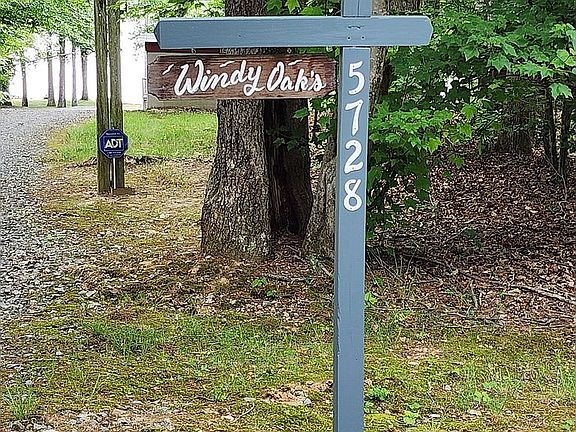 2nd image of 5728 Windy Oaks Ln