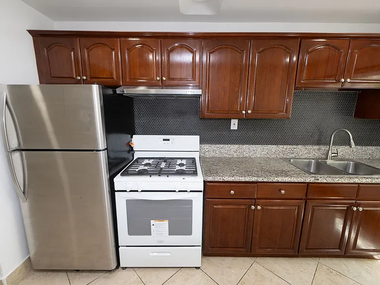 3532-3542 Bancroft Dr — Photo 19
