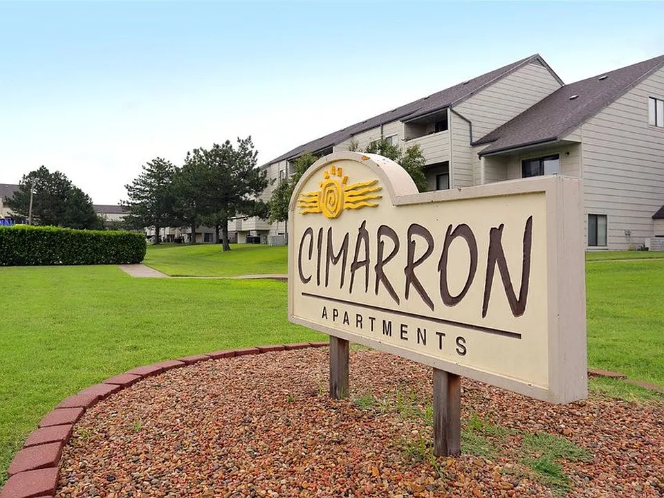 Cimarron Apartments Comfortable West Wichita Living with Internet Included in Every Home!