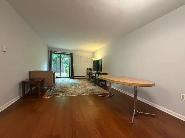 1205 Grafton St #B18, Worcester, MA 01604