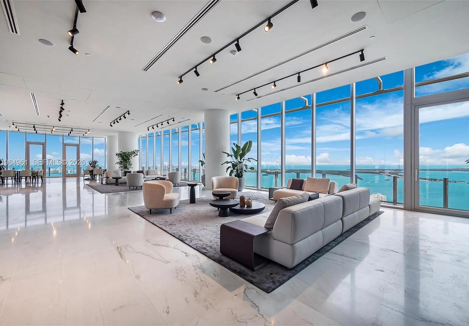 2 bed, $16,500 — Photo 1