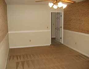 3rd image of 4304 Hunters Club Dr