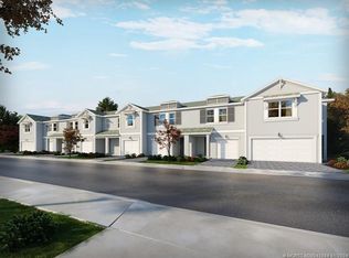 5748 SE Edgewater Cir, Stuart, FL 34997