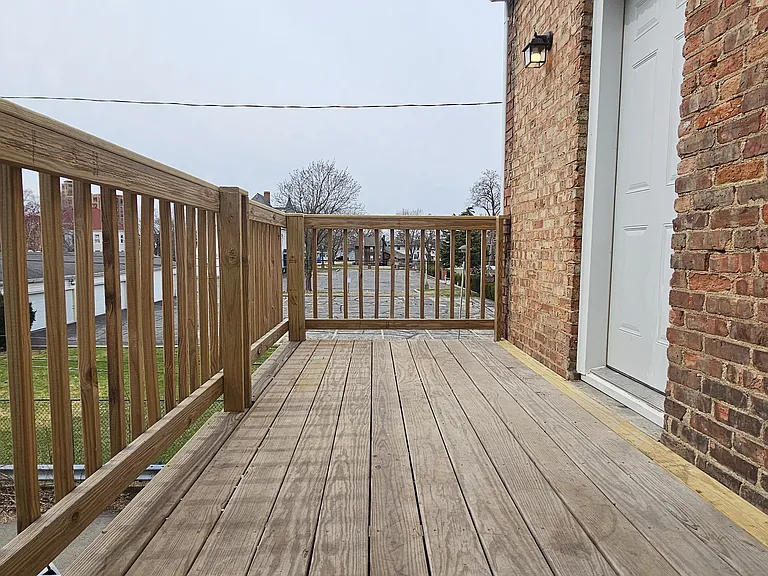 1035 Crosby St #1037 — Photo 45