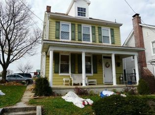 22 S Main St, Seven Valleys, PA 17360