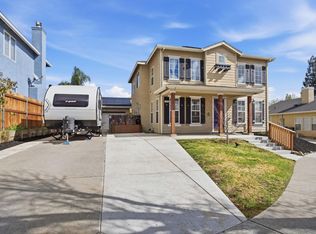 323 Nutcrest Ct, Oakdale, CA 95361
