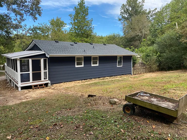 30 Vanderbilt Ln — Photo 18