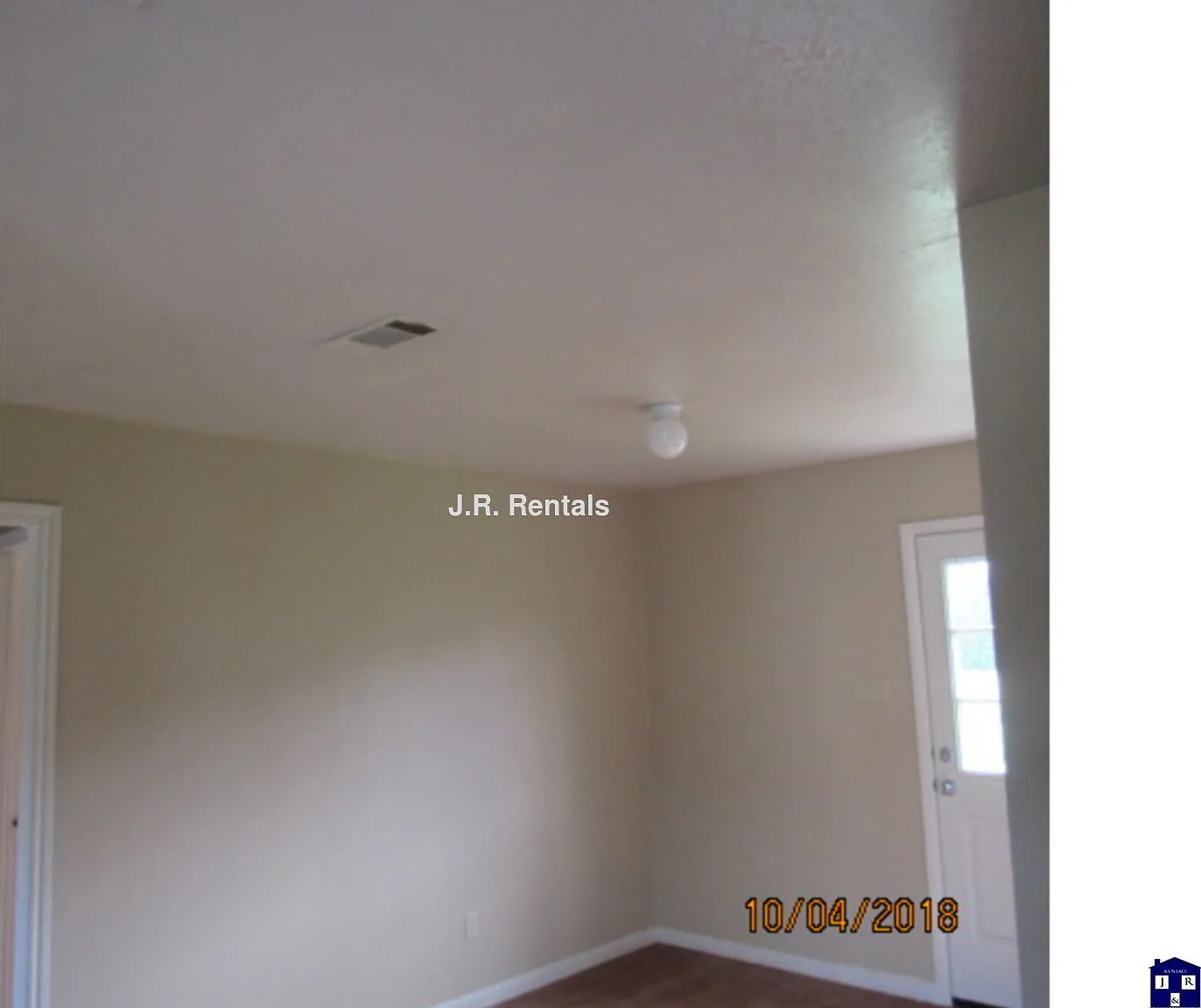 2 bed, 1.0 bath, 894 sqft, $1,000 — Photo 2