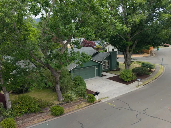 1900 N Cedar St, Newberg, OR 97132