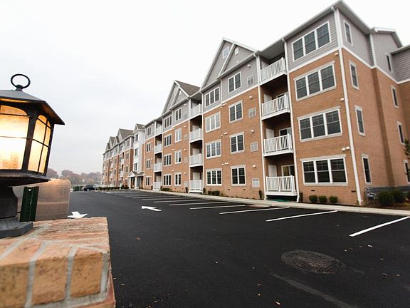 4th image of 3336 Fairfield Ave APT 408