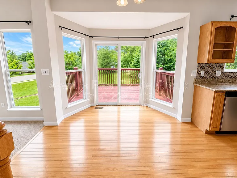 555 Fortress Ct — Photo 6