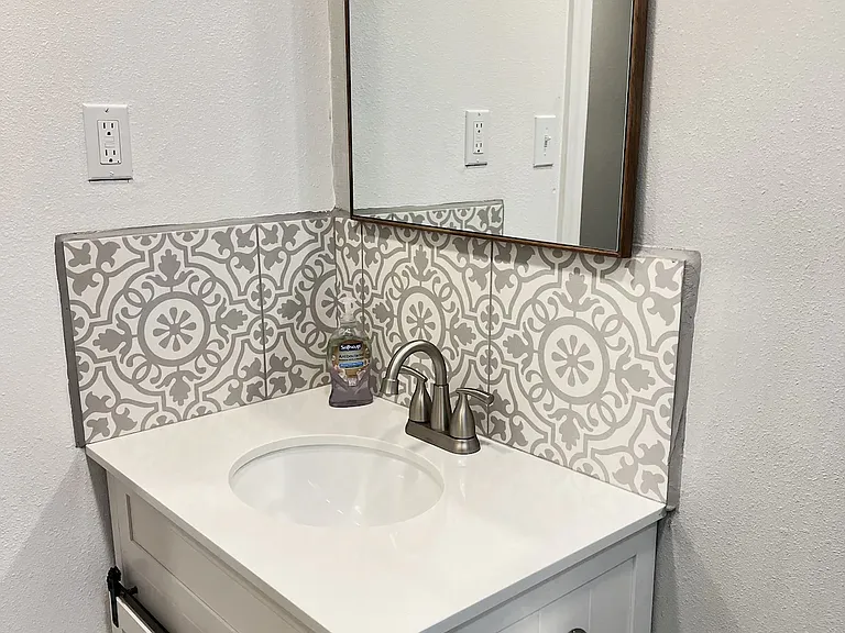 Full Bathroom