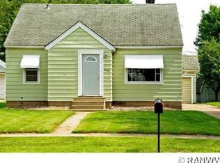 2927 8th St, Eau Claire, WI 54703