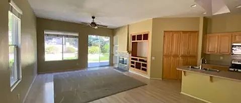 4th image of 33076 Tivoli St