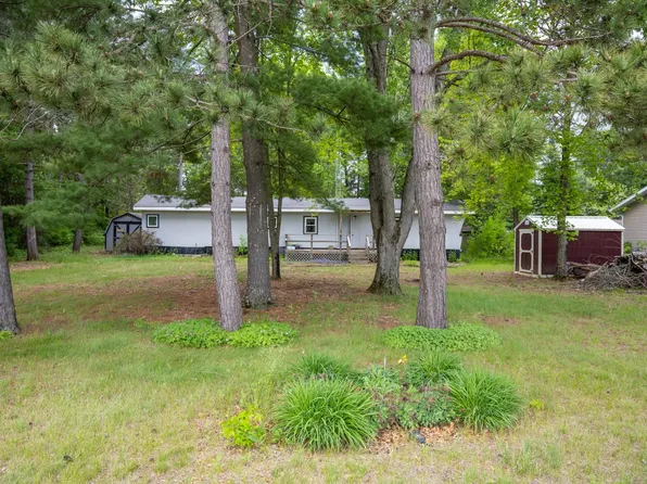 W5560 Oakdale Dr, New Lisbon, WI 53950