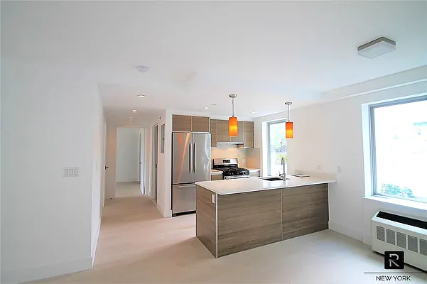 Rented by R New York | media 17