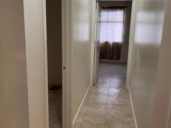 2206 W Arlington St, Long Beach, CA 90810
