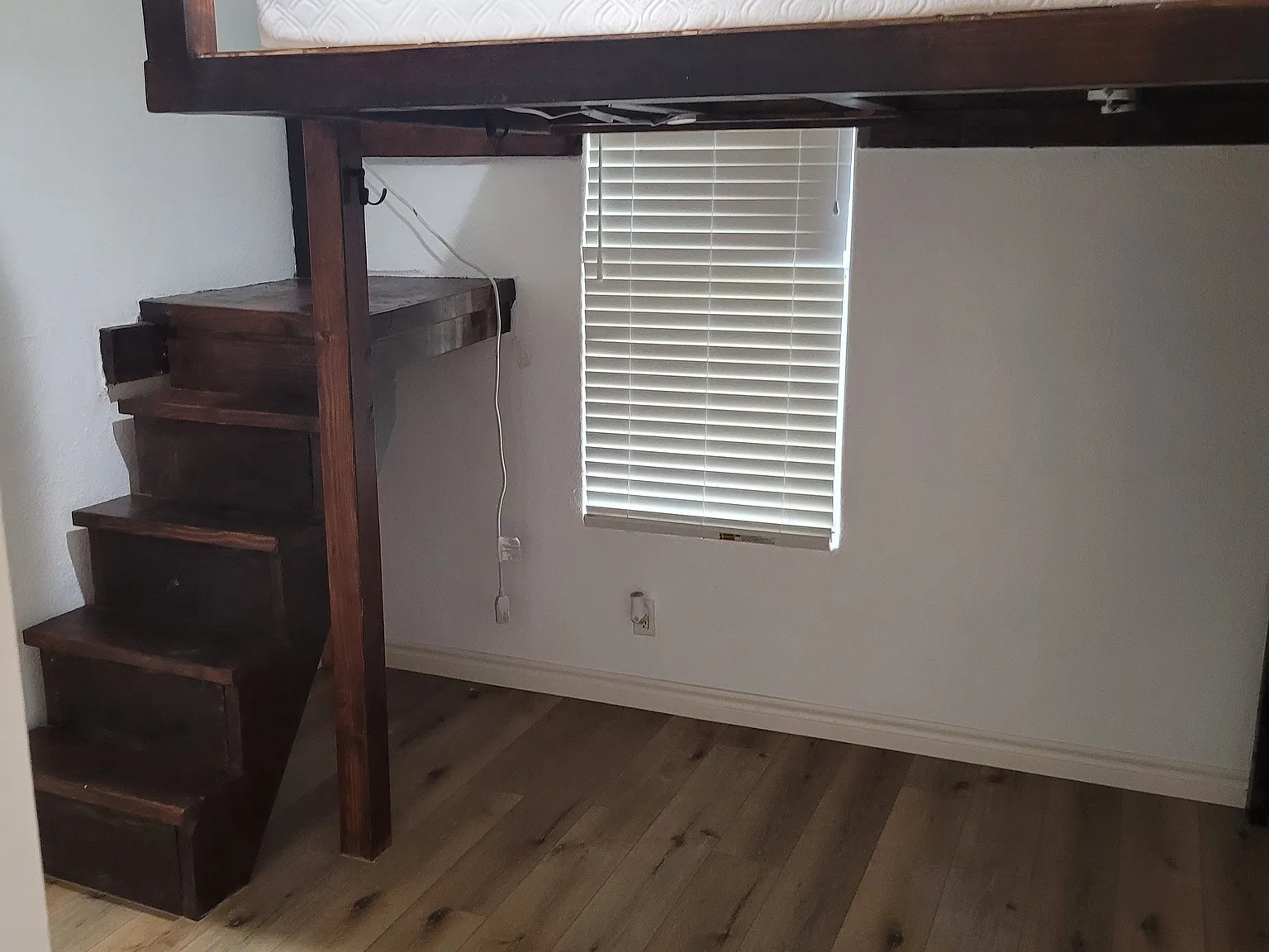 3 bed, 1040 sqft, $900 — Photo 3