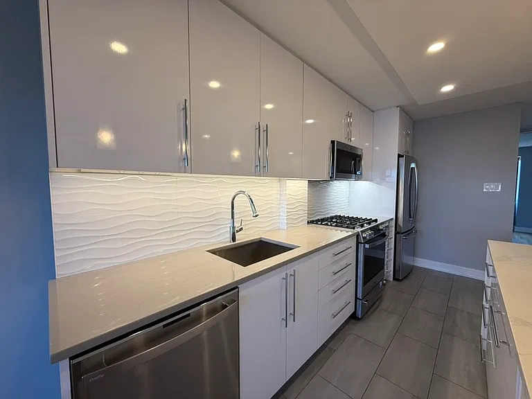 1245 13th St NW #607 — Photo 3
