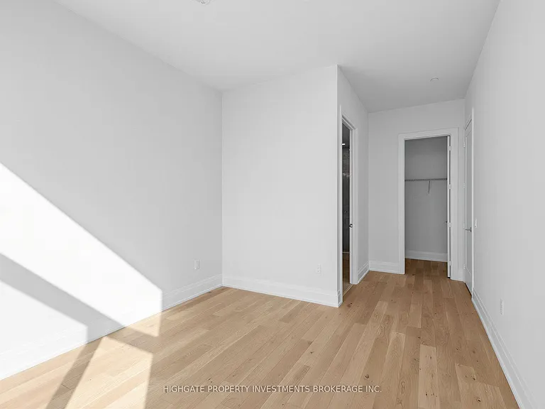 27 Korda Gate #Penthouse 102 — Photo 6