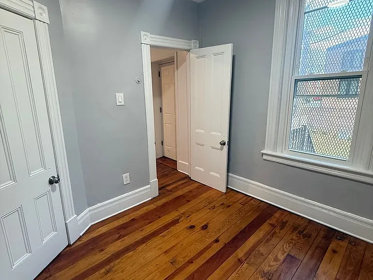 22 Benkard Ave. — Photo 8