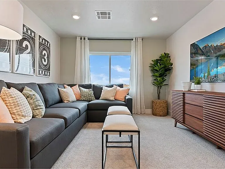 188 E Arimo St — Photo 15