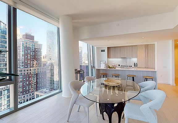 4th image of 645 59th St #1908