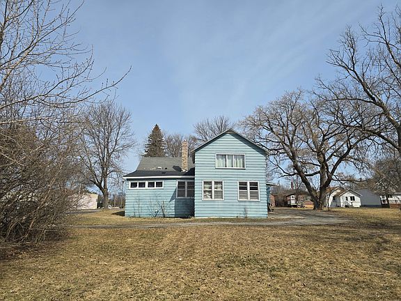 3rd image of 1127 7th St