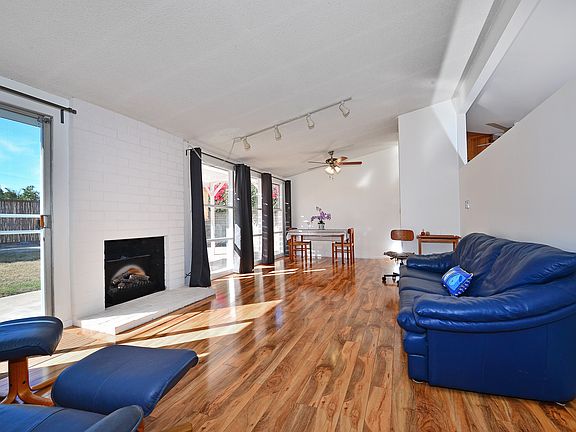 3rd image of 3408 Lockwood Dr
