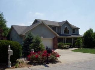 18 Pine Valley Dr, Collinsville, IL