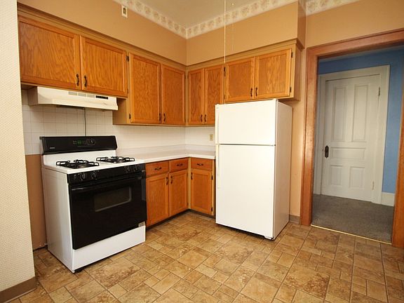 5th image of 22 N Liberty St #2