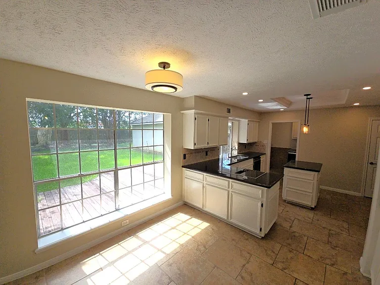 2502 Fairwind Dr — Photo 24