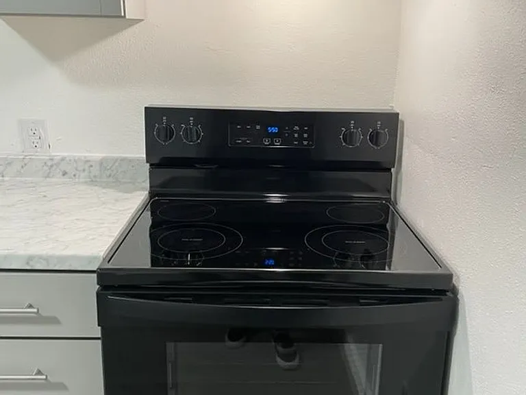 510 S Walnut St — Photo 11